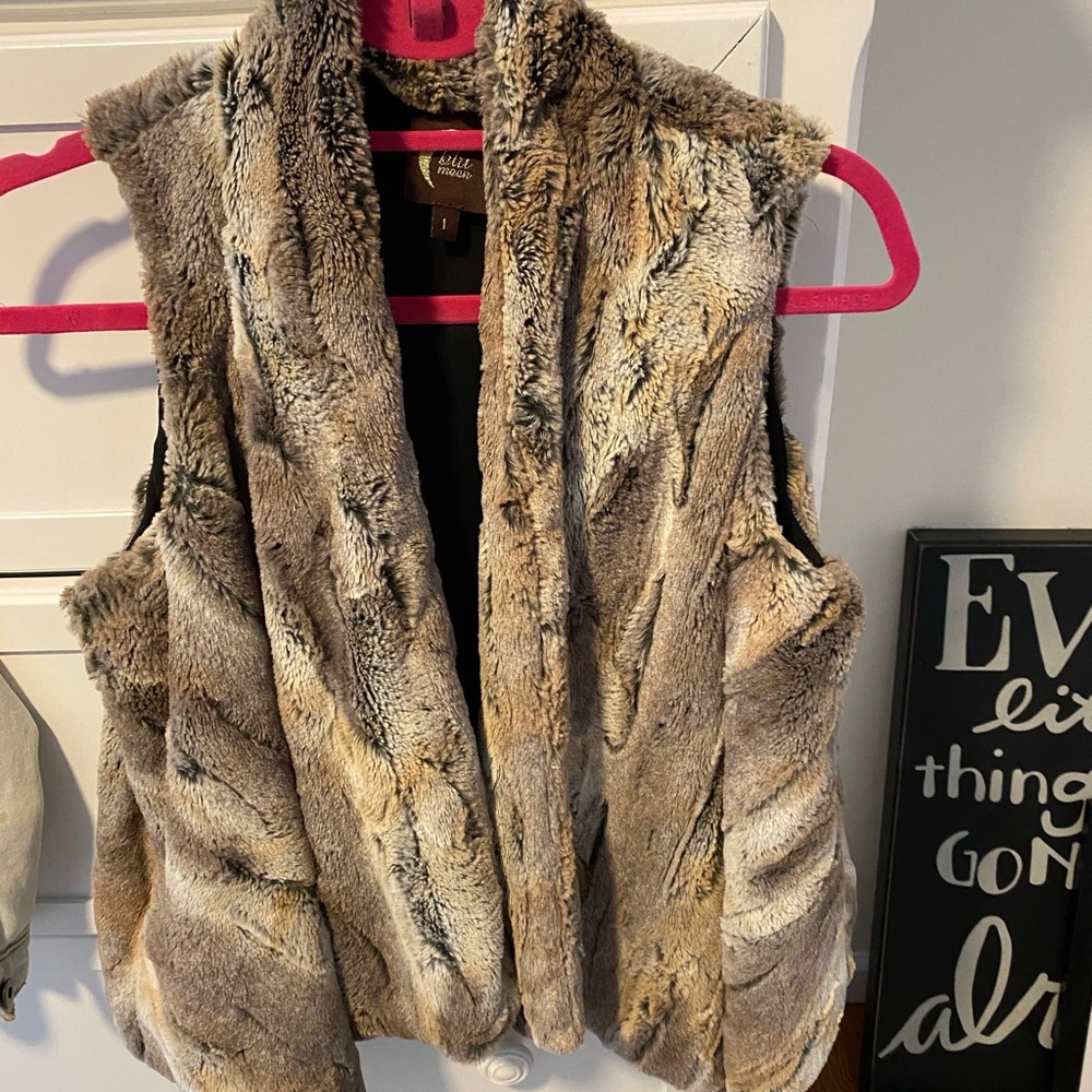 Fur vest